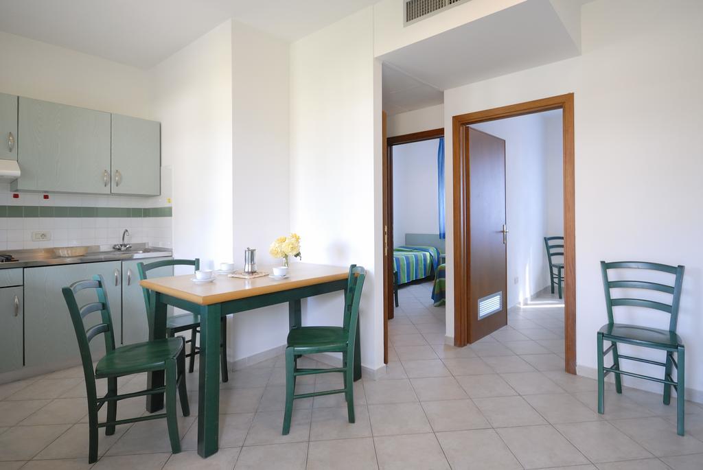 La Cecinella Apartments Marina di Cecina Eksteriør billede