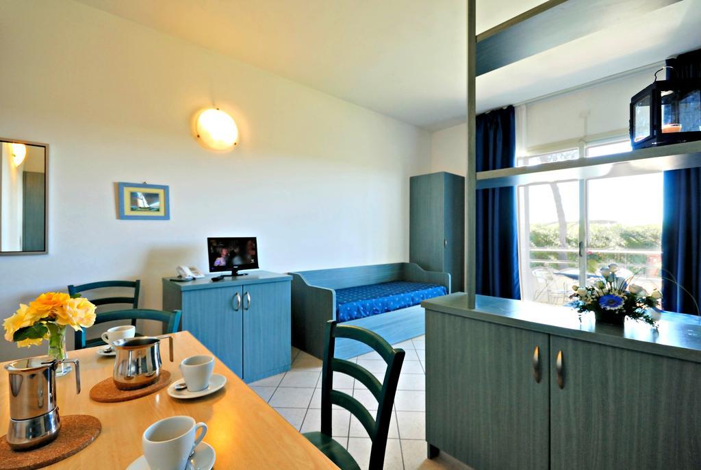 La Cecinella Apartments Marina di Cecina Eksteriør billede